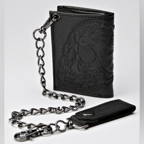 Spencer's Black Embossed Skull Wallet with Chain - Picture 2 of 12